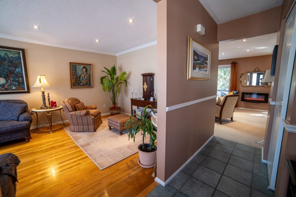 17 Ovida Blvd Markham DSC03011-HDR (Large)