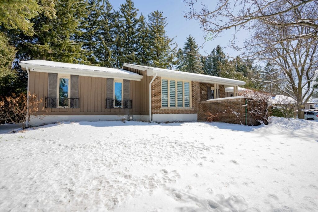 17 Ovida Blvd Markham (Large) (2)