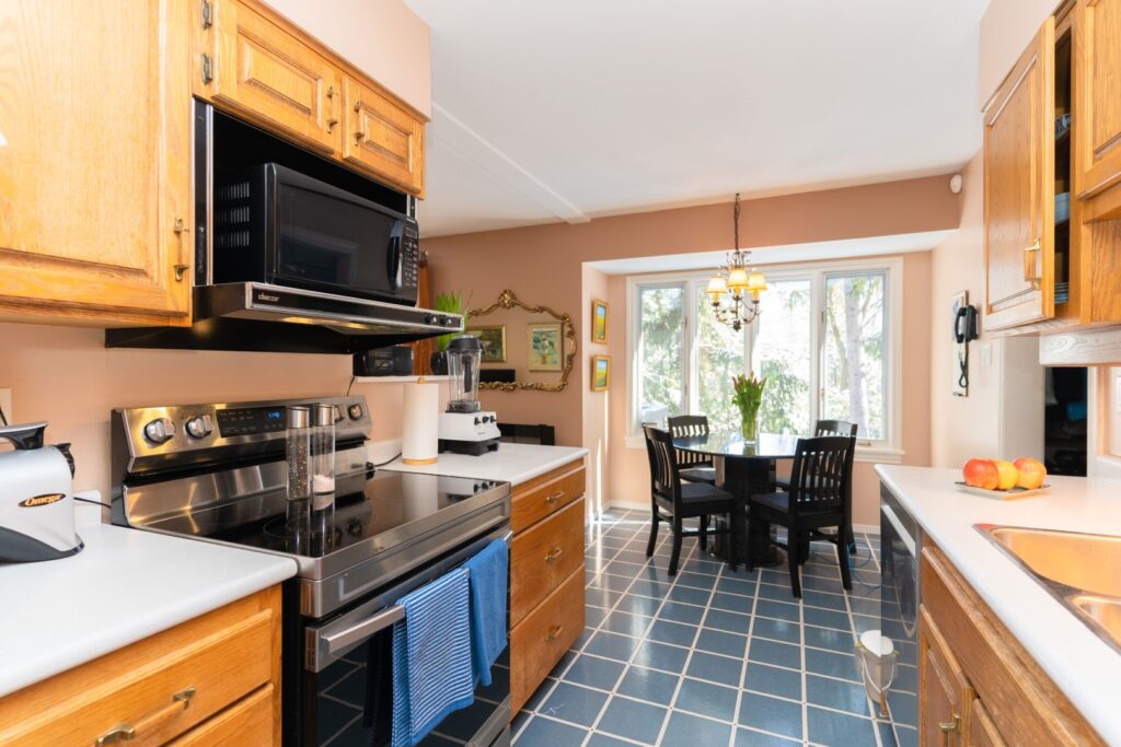 17 Ovida Blvd Markham6 (Large) (2)