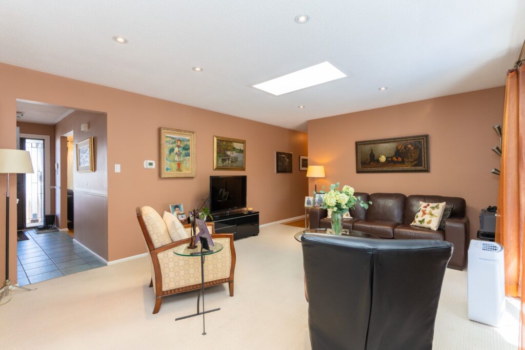 17 Ovida Blvd Markham7 (Large)